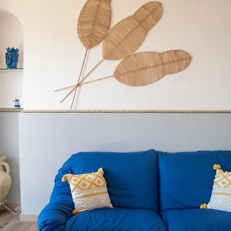 アパート Holiday