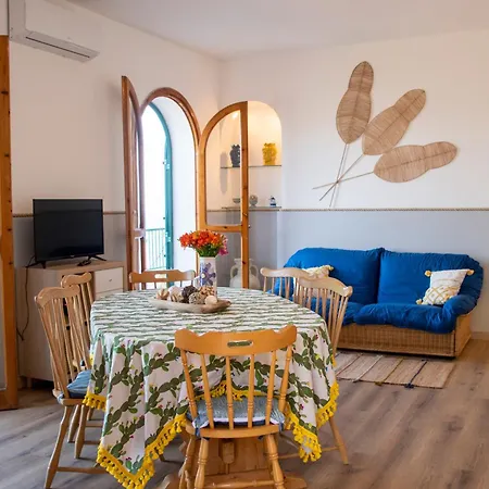 Holiday アパート *